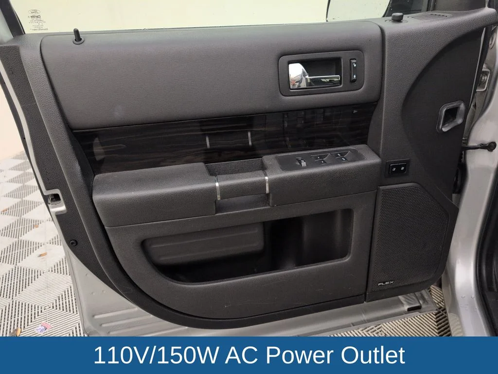 Used 2019 Silver Ford SEL image 33