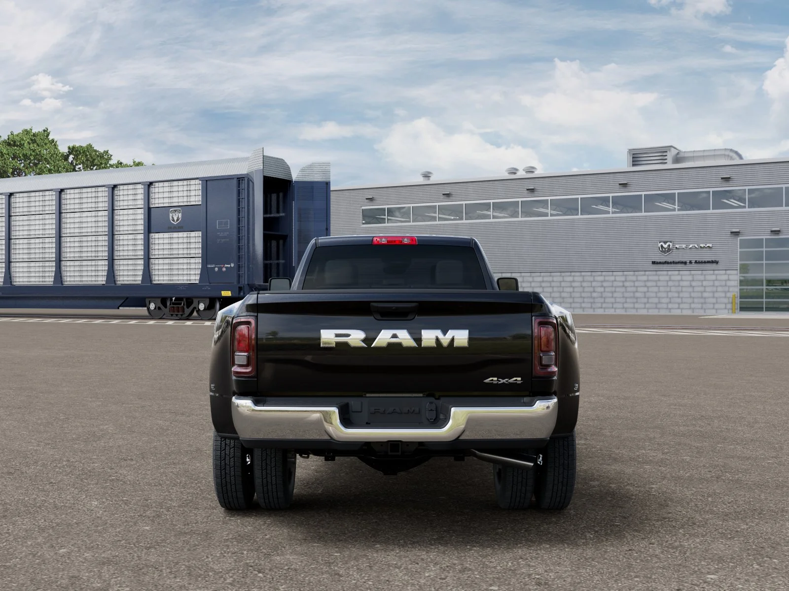 New 2026 Diamond Black Crystal Pearl-Coat Exterior Paint RAM TRADESMAN image 7