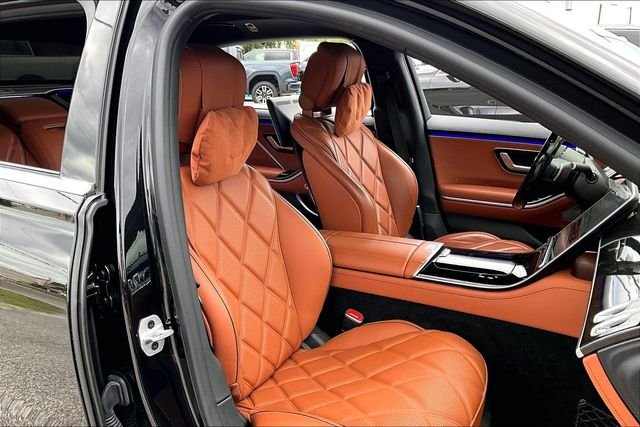 Used 2024 Brown Mercedes-Benz Maybach S 580 image 27