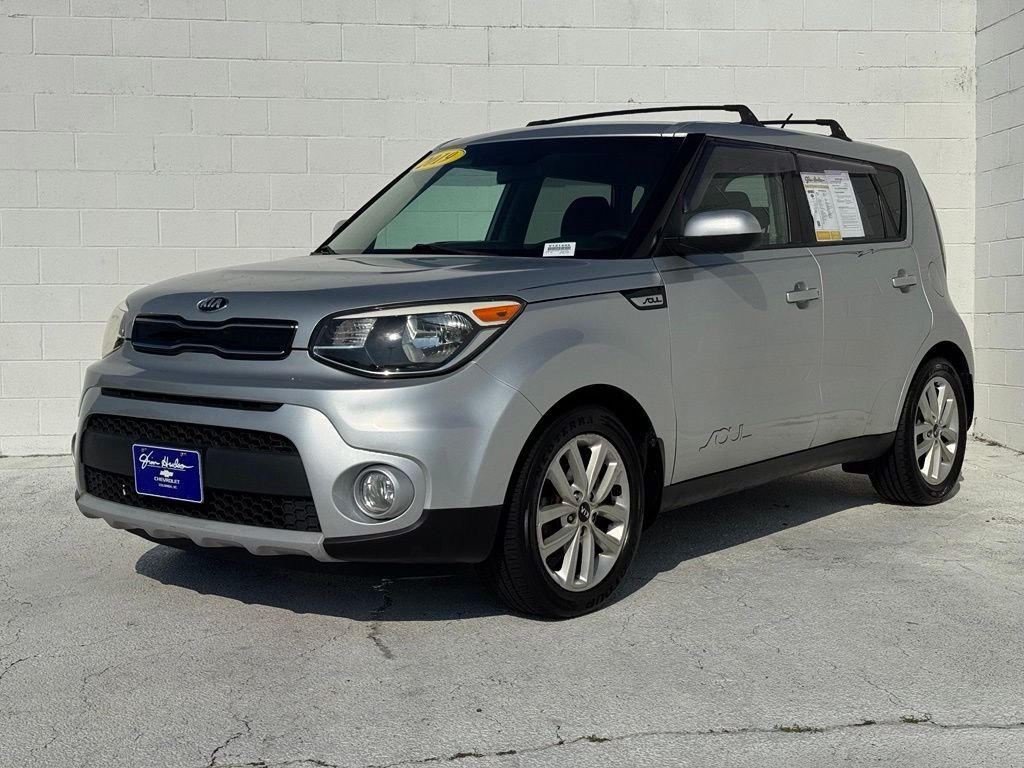 Used 2019 Silver Kia Plus image 8