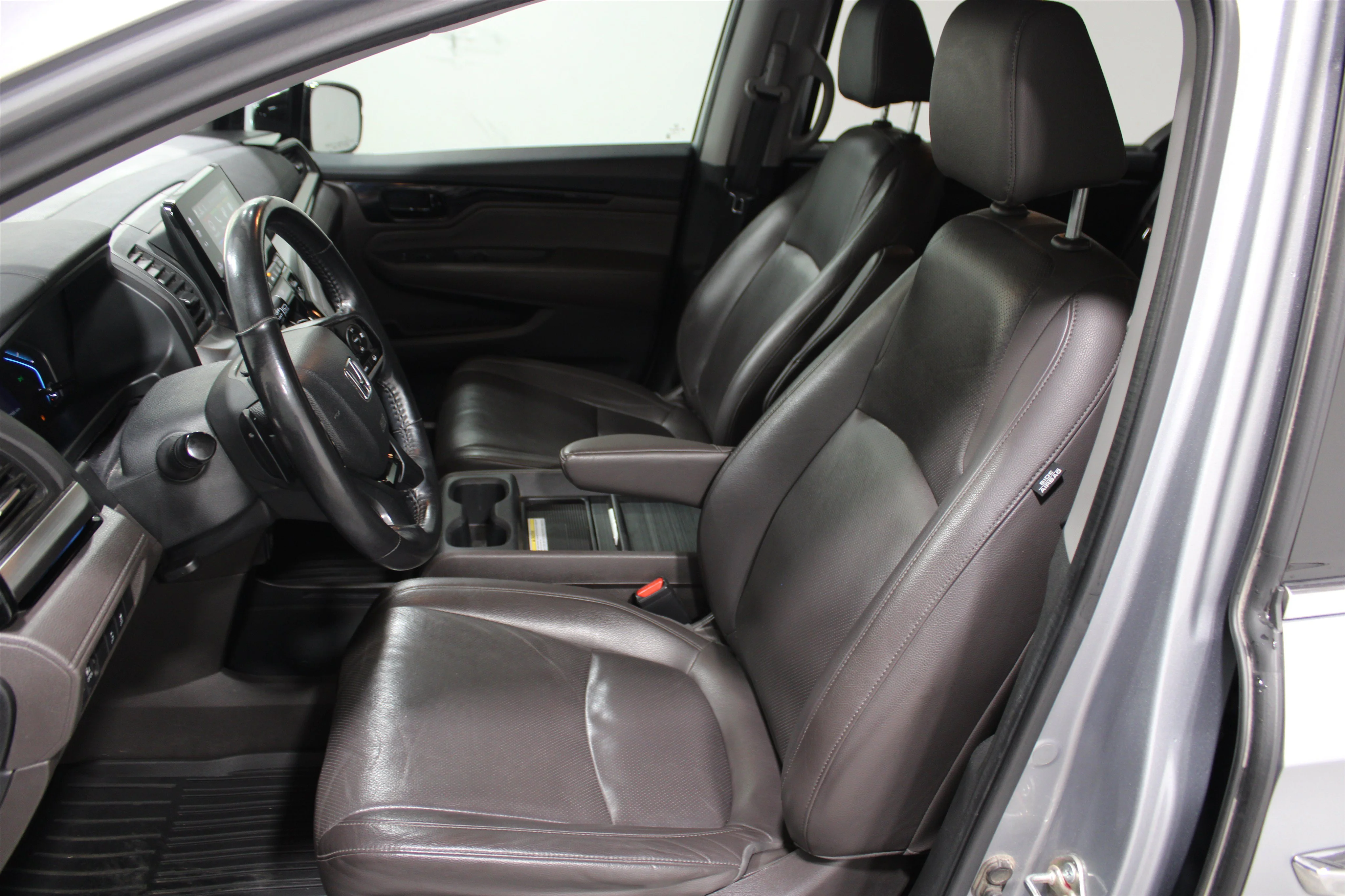 Used 2018 Silver Honda Elite image 3