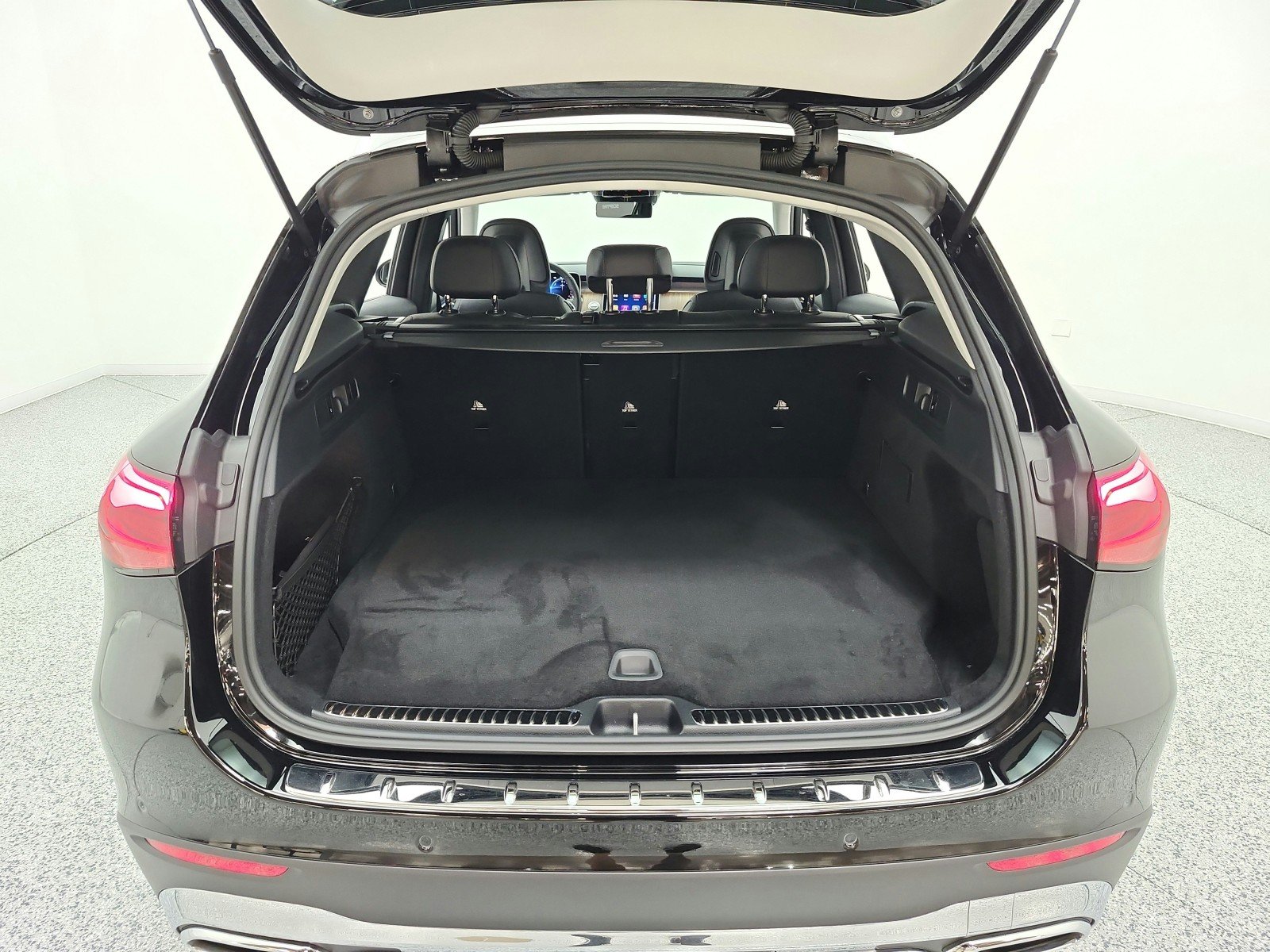 Used 2025 Black Mercedes-Benz GLC 350e 4MATIC® SUV image 18