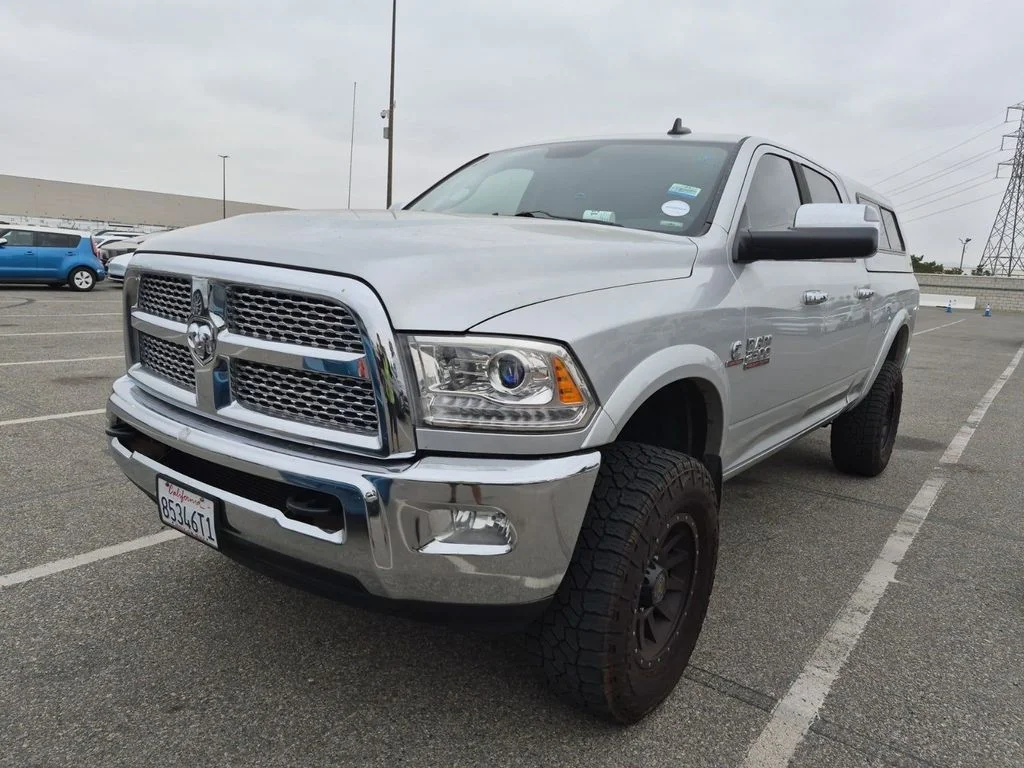 Used 2015 Silver Ram Laramie image 4