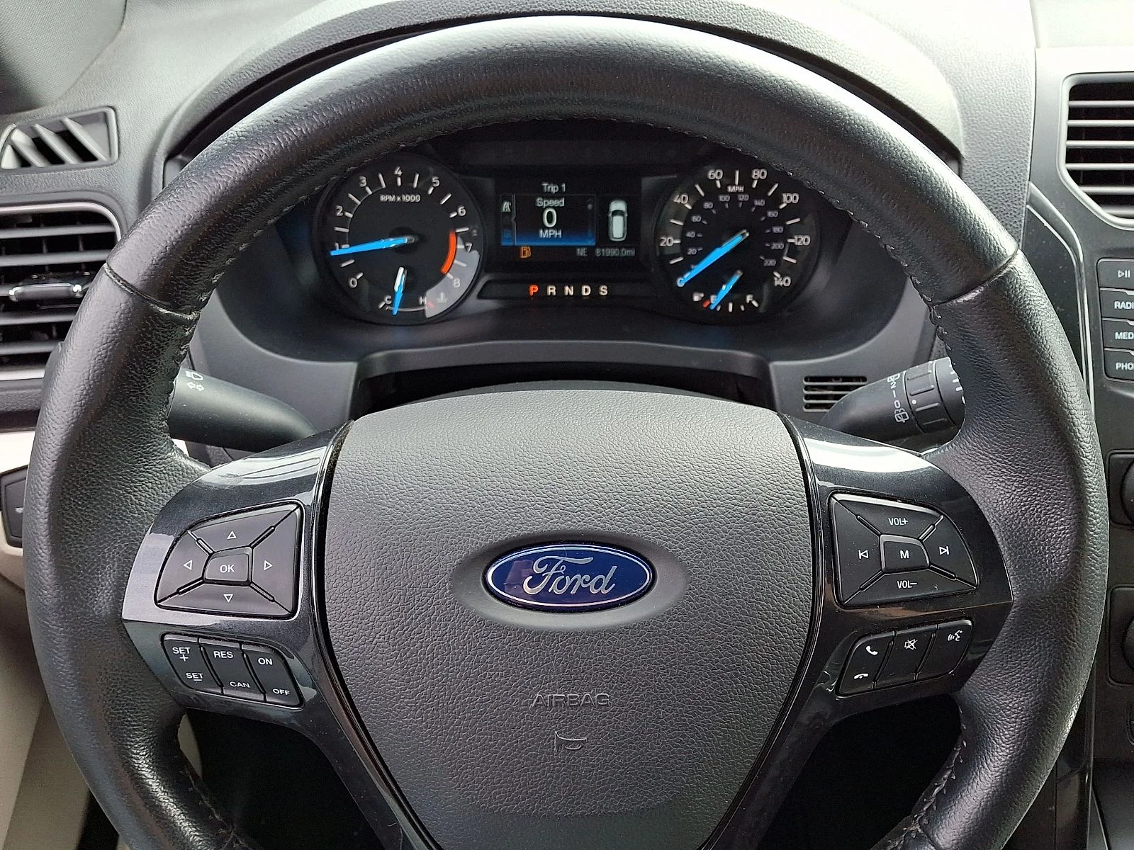 Used 2018 Blue Ford XLT image 19