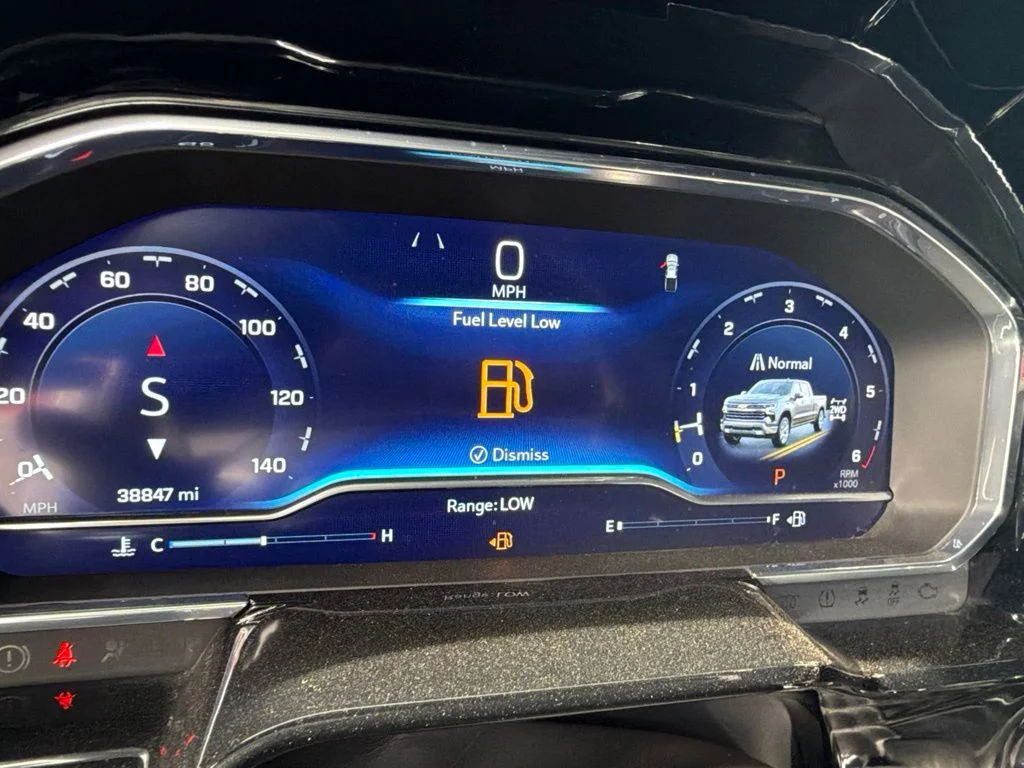 Used 2023 White Chevrolet RST image 18