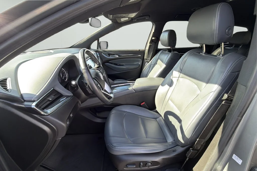 Used 2023 Includes Pitch Dark Night lower exterior accent color.) Buick Essence image 23