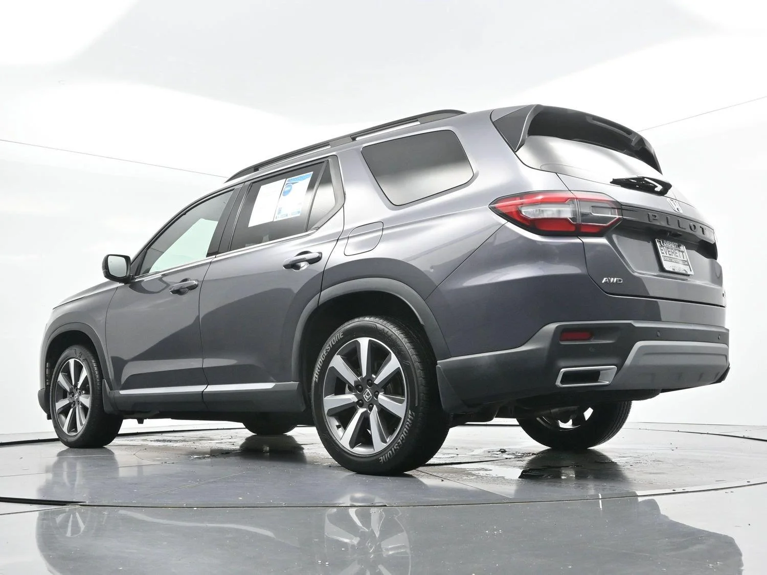 Used 2024 Modern Steel Metallic Honda Touring image 53
