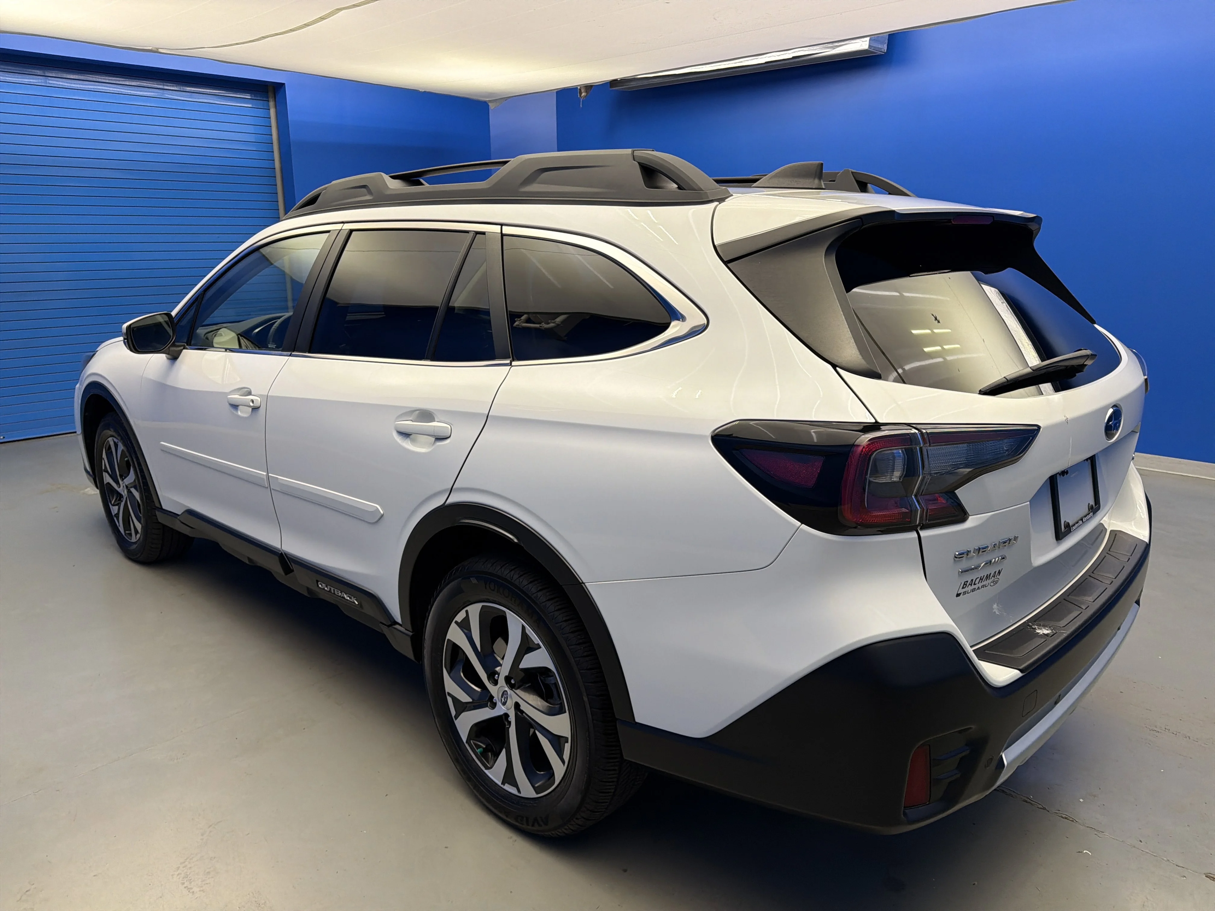 Used 2022 Crystal White Pearl Subaru Limited XT image 5