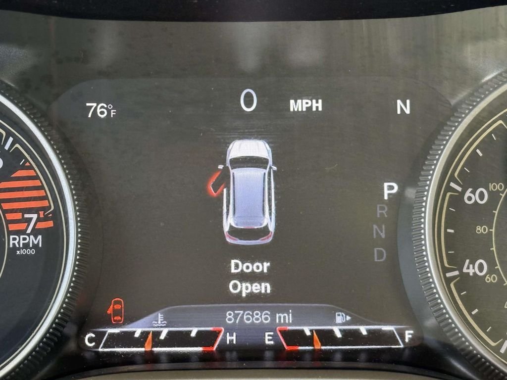 Used 2018 Gray Jeep Limited image 27