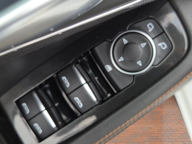 Used 2020 Summit White Cadillac Sport image 21