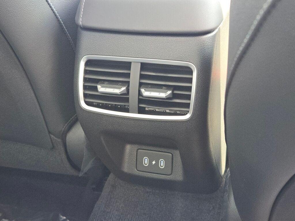 2025 Hyundai Sonata Hybrid Limited - Photo 11