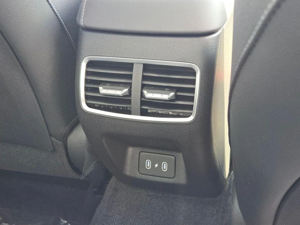 2025 Hyundai Sonata Hybrid Limited - Photo 11