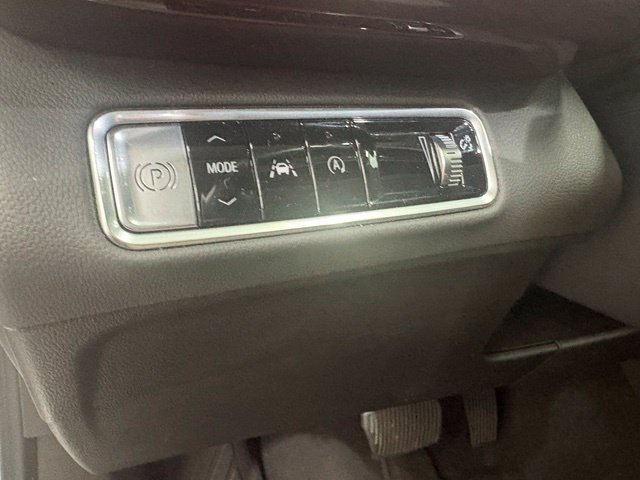 Used 2025 White Buick Preferred image 18