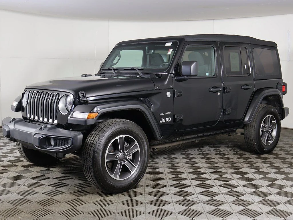 Used 2023 Black Jeep Sahara image 5