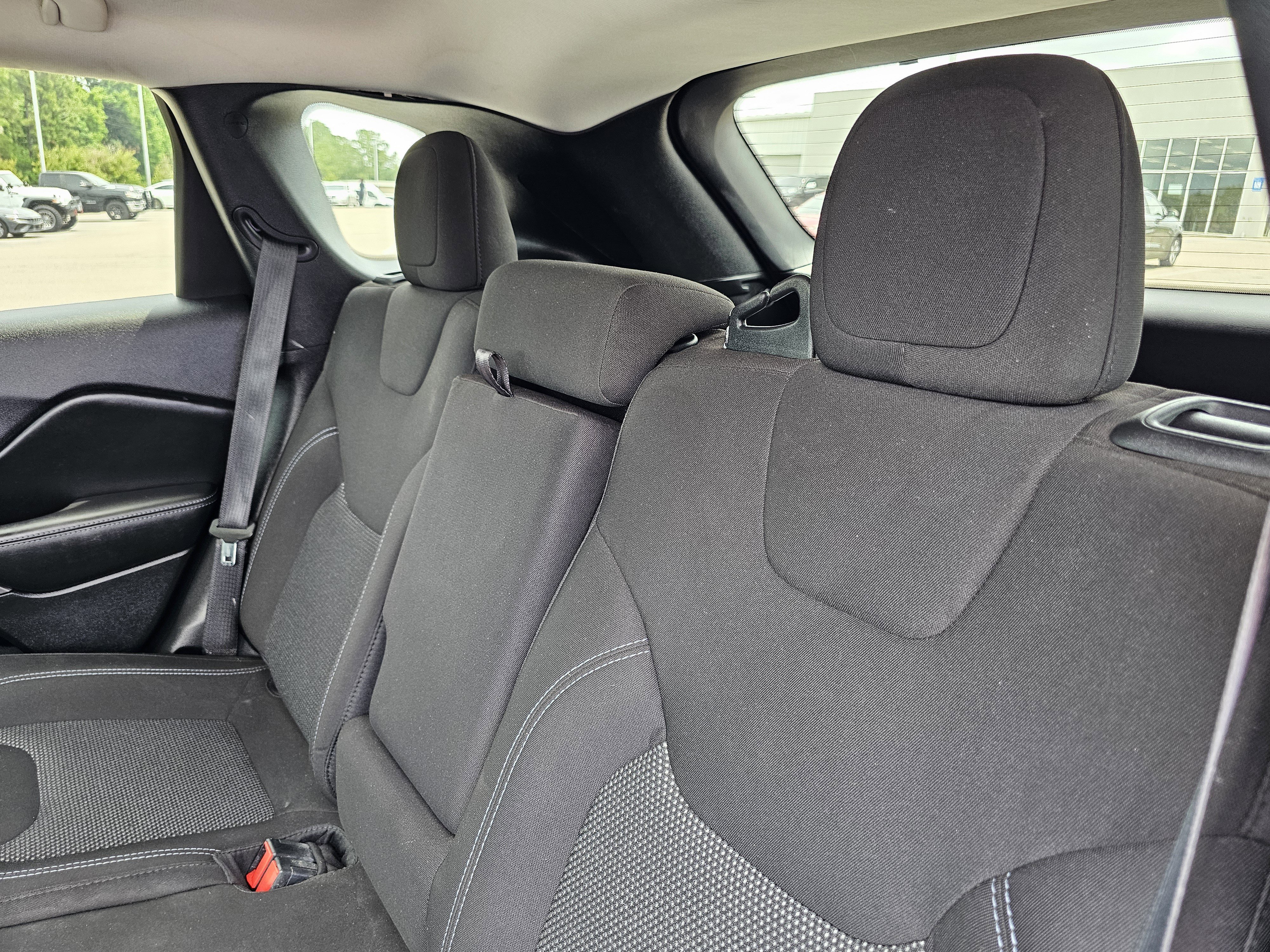 2021 Jeep Cherokee Latitude - Photo 30