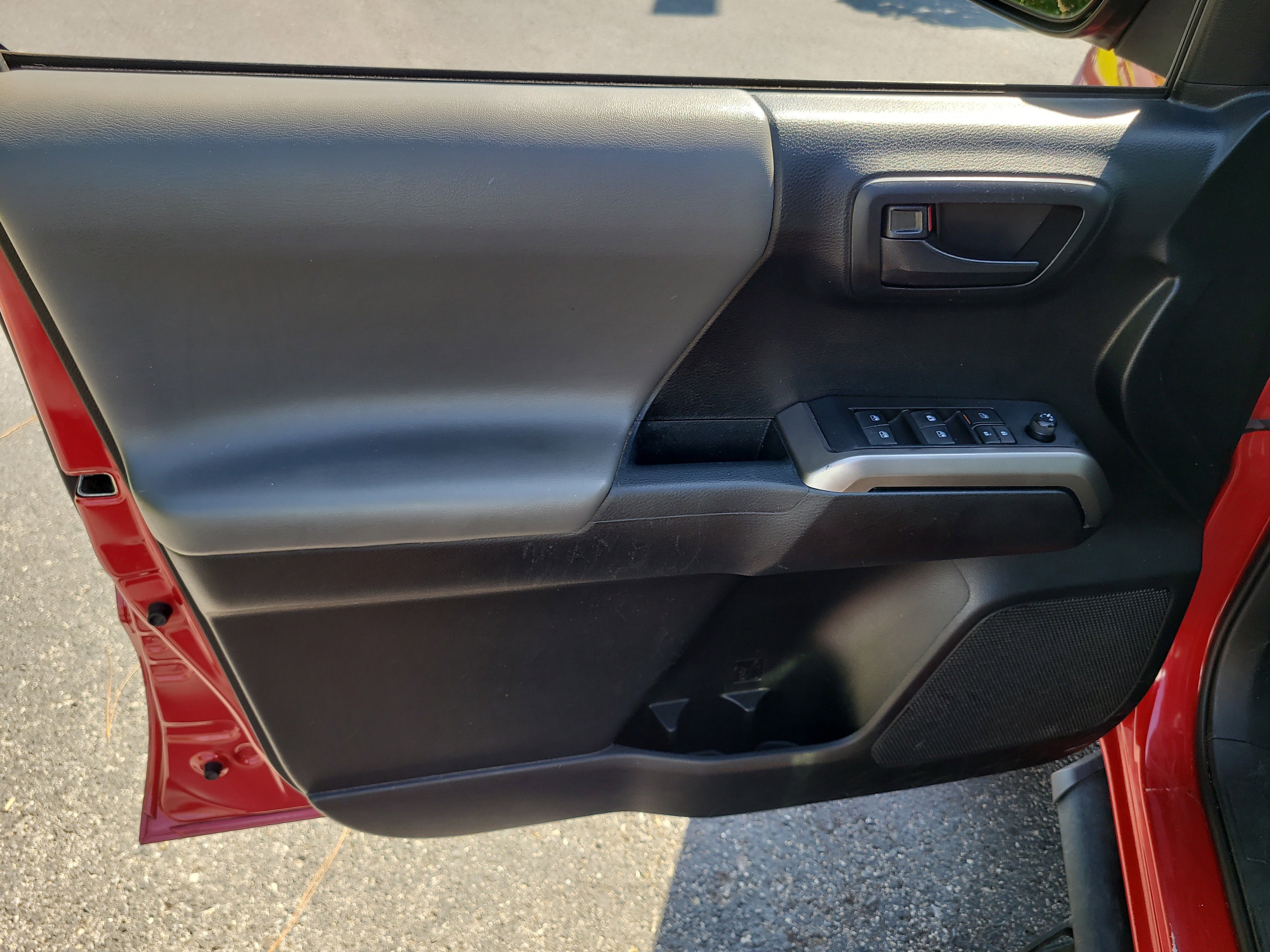 Used 2022 Barcelona Red Metallic Toyota SR5 image 16