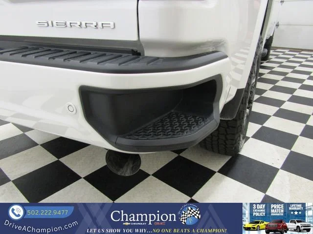 Used 2024 White Frost Tricoat GMC Denali image 18