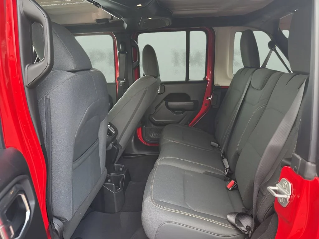Used 2025 Red Jeep Sport S image 28