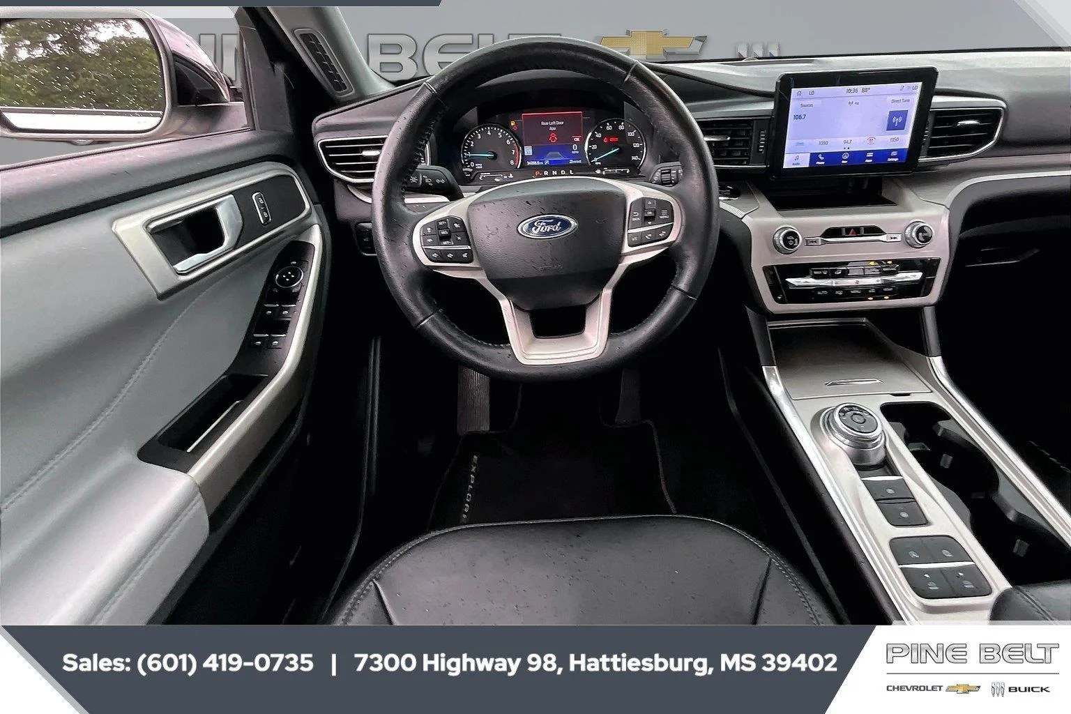 Used 2023 Star White Metallic Tri-Coat Ford XLT image 5