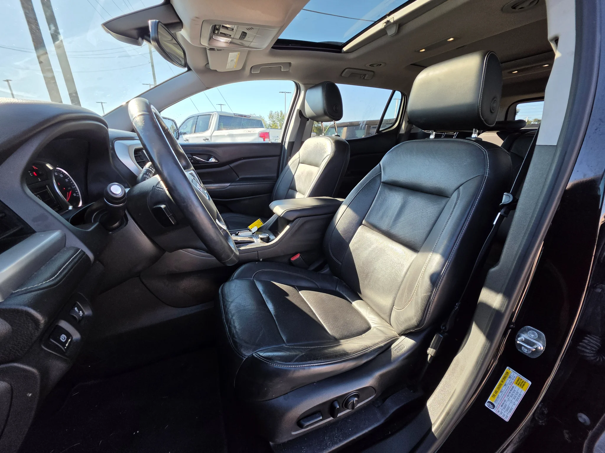 Used 2017 Ebony Twilight Metallic GMC SLT image 13