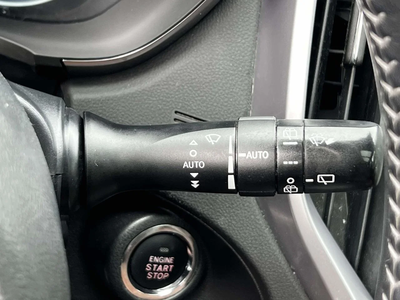 Used 2022 Crystal White Pearl Subaru Touring image 33