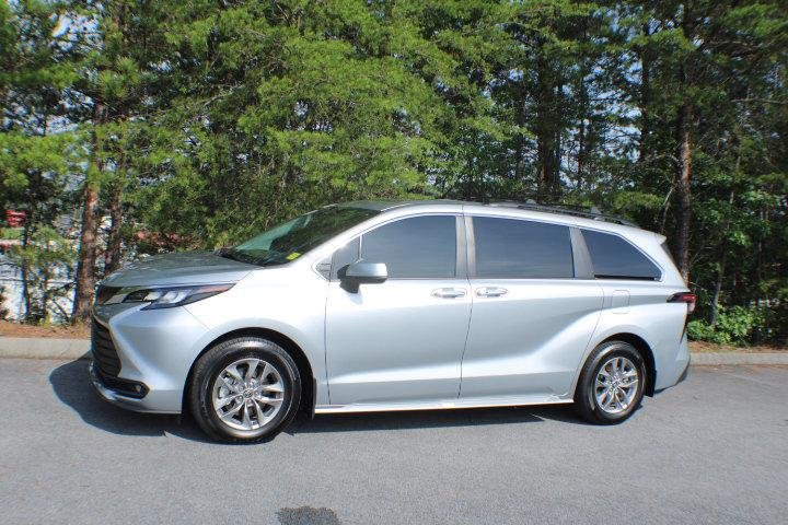 Certified Used 2025 CELESTIAL SILVER Toyota  image 4