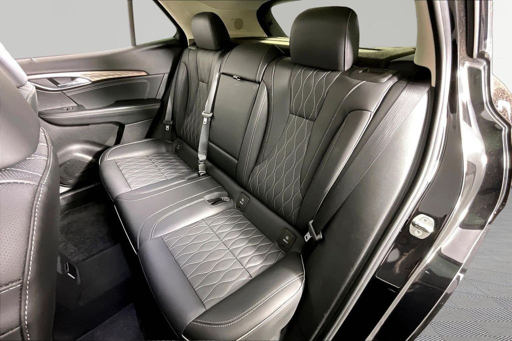 Used 2023 Black Buick Avenir image 19