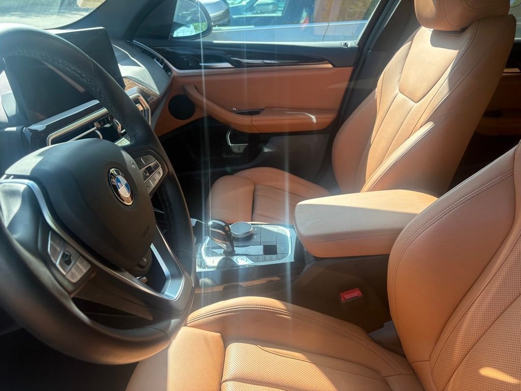 Used 2024 White BMW xDrive30i image 6