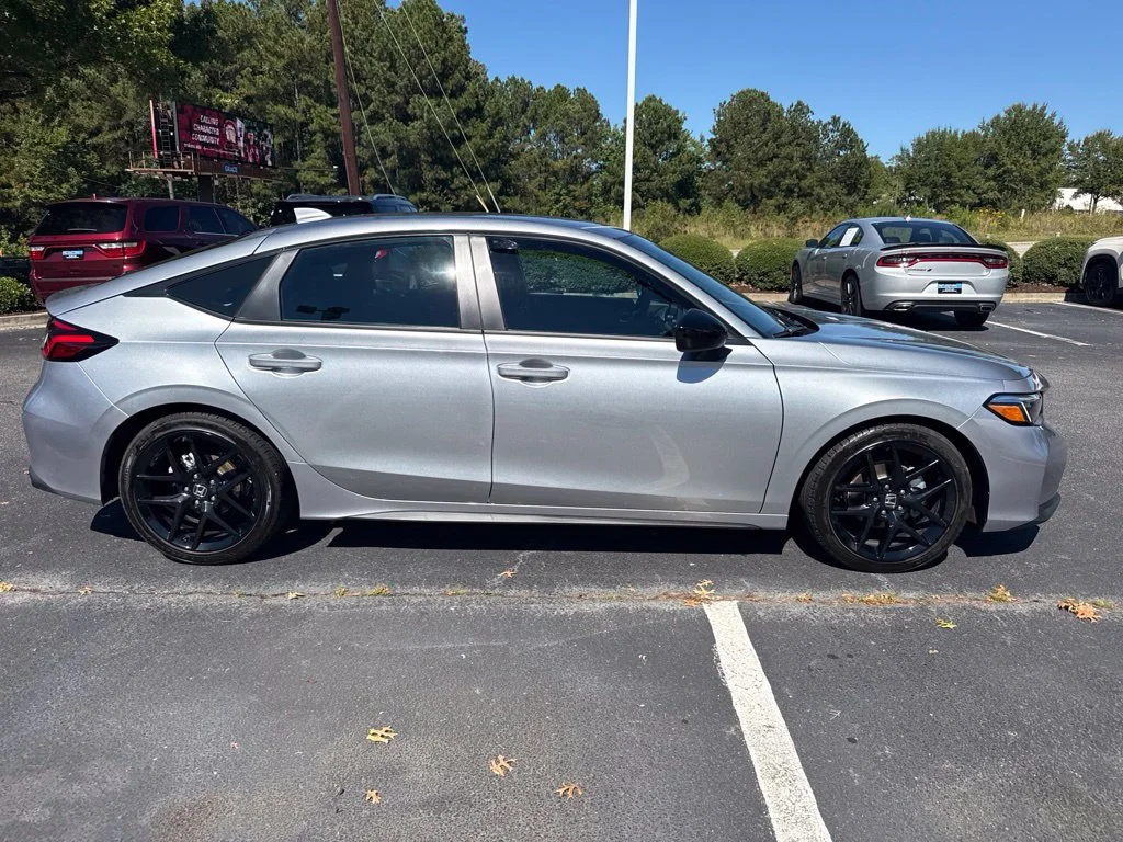 Used 2026 Solar Silver Metallic Honda FWD Sport image 32