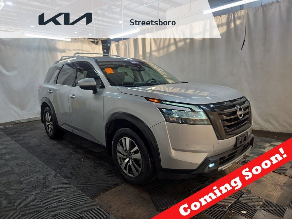 2023 Nissan Pathfinder SL