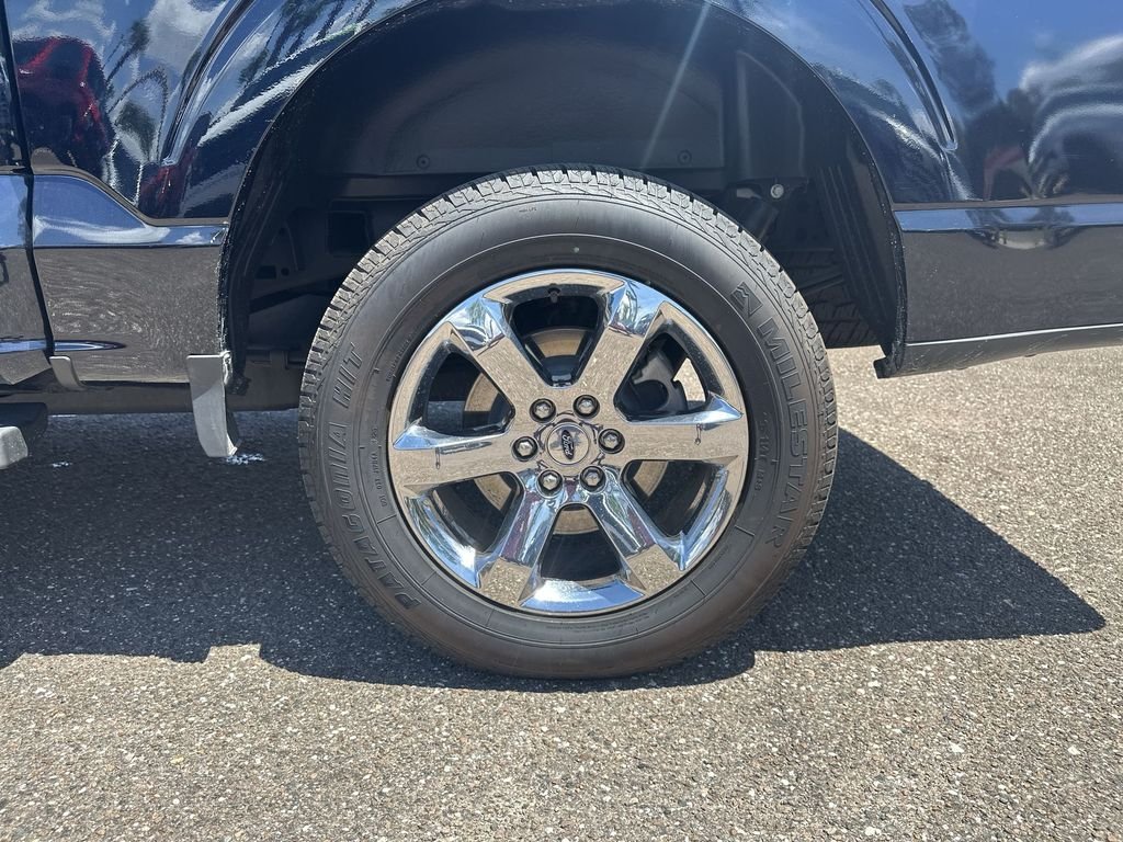 Used 2021 Blue Ford Lariat image 33