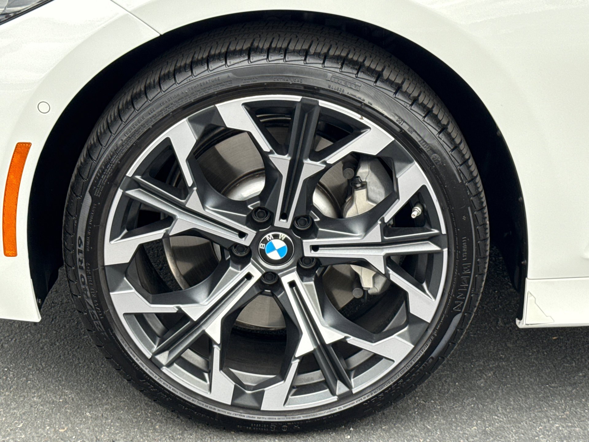Used 2025 Alpine White BMW 330i image 5