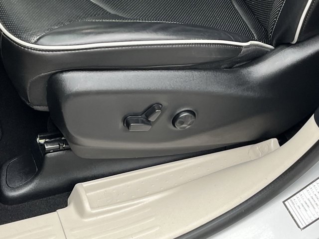 2024 Chrysler Pacifica Limited - Photo 12