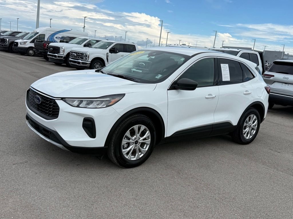 Used 2023 Oxford White Ford Active image 39