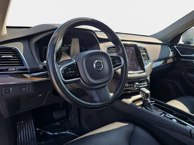 Used 2017 Silver Volvo T6 Momentum image 20