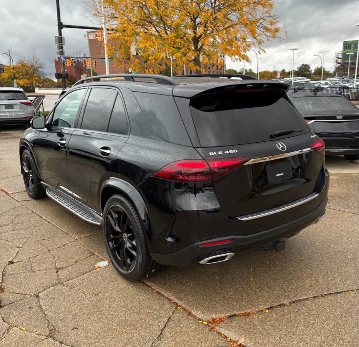 Used 2024 Obsidian Black Metallic Mercedes-Benz GLE 450 image 2
