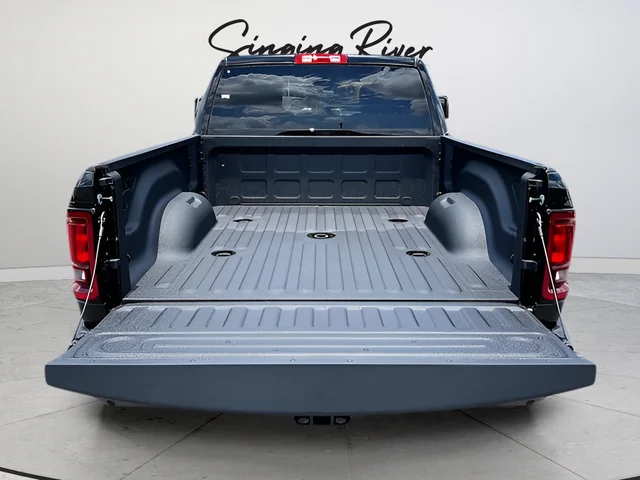 New 2026 Diamond Black Crystal Pearl-Coat Exterior Paint RAM Big Horn image 20