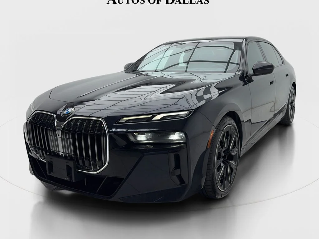 Used 2023 Black BMW 740i image 4