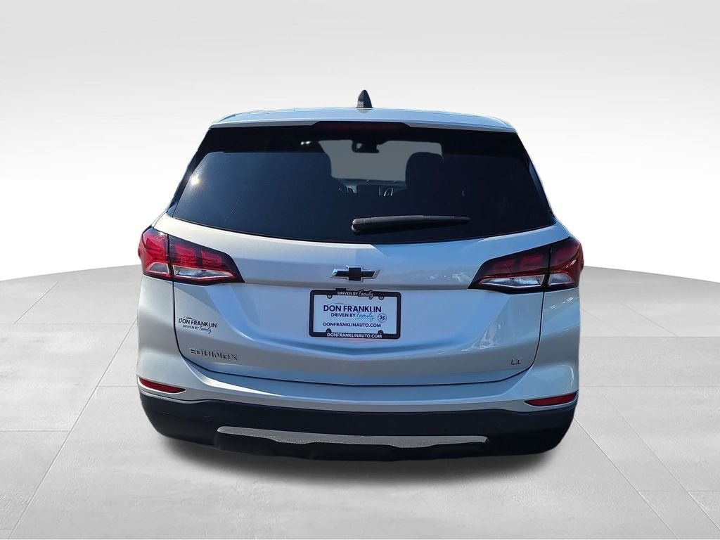 Used 2022 Silver Chevrolet LT image 7