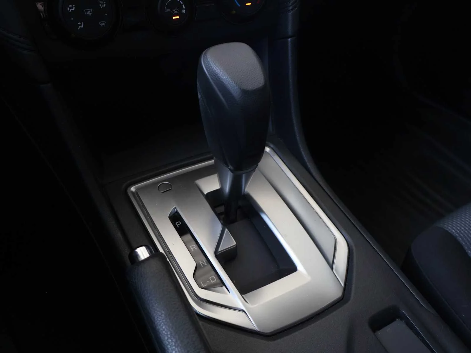 Used 2019 Island Blue Pearl Subaru  image 24