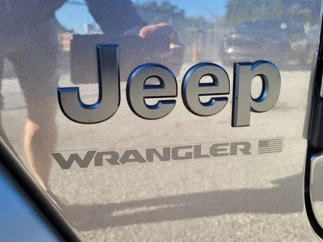 New 2026 Granite Crystal Metallic Clear-Coat Exterior Paint Jeep Sport S image 11