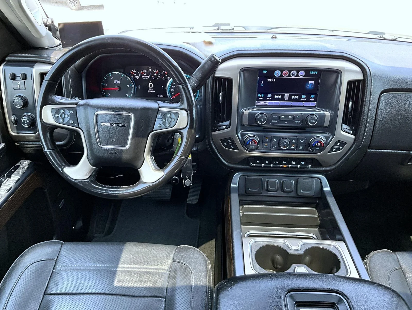 Used 2018 White GMC Denali image 14