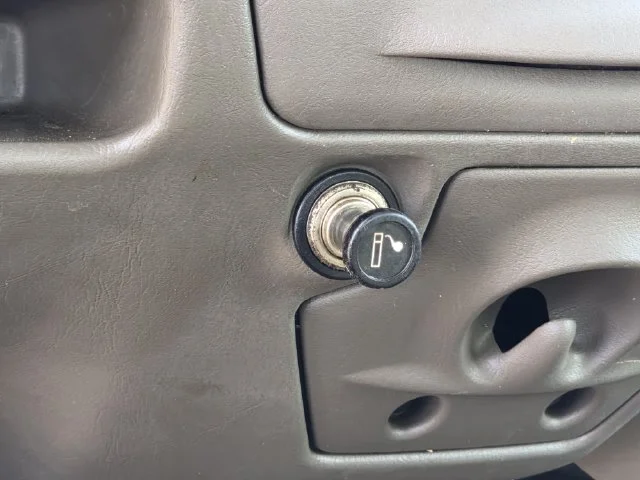 Used 2003  Ford Lariat image 21