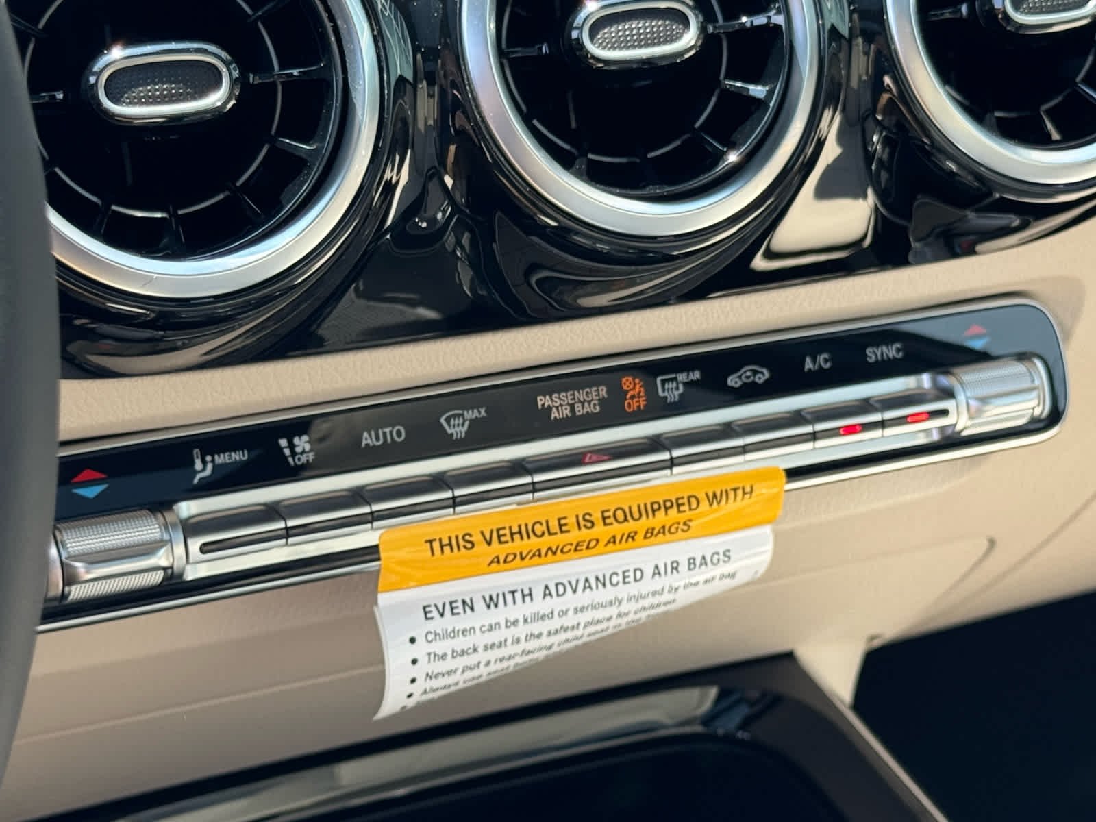 New 2026 Mountain Grey Metallic Mercedes-Benz GLA 250 image 23