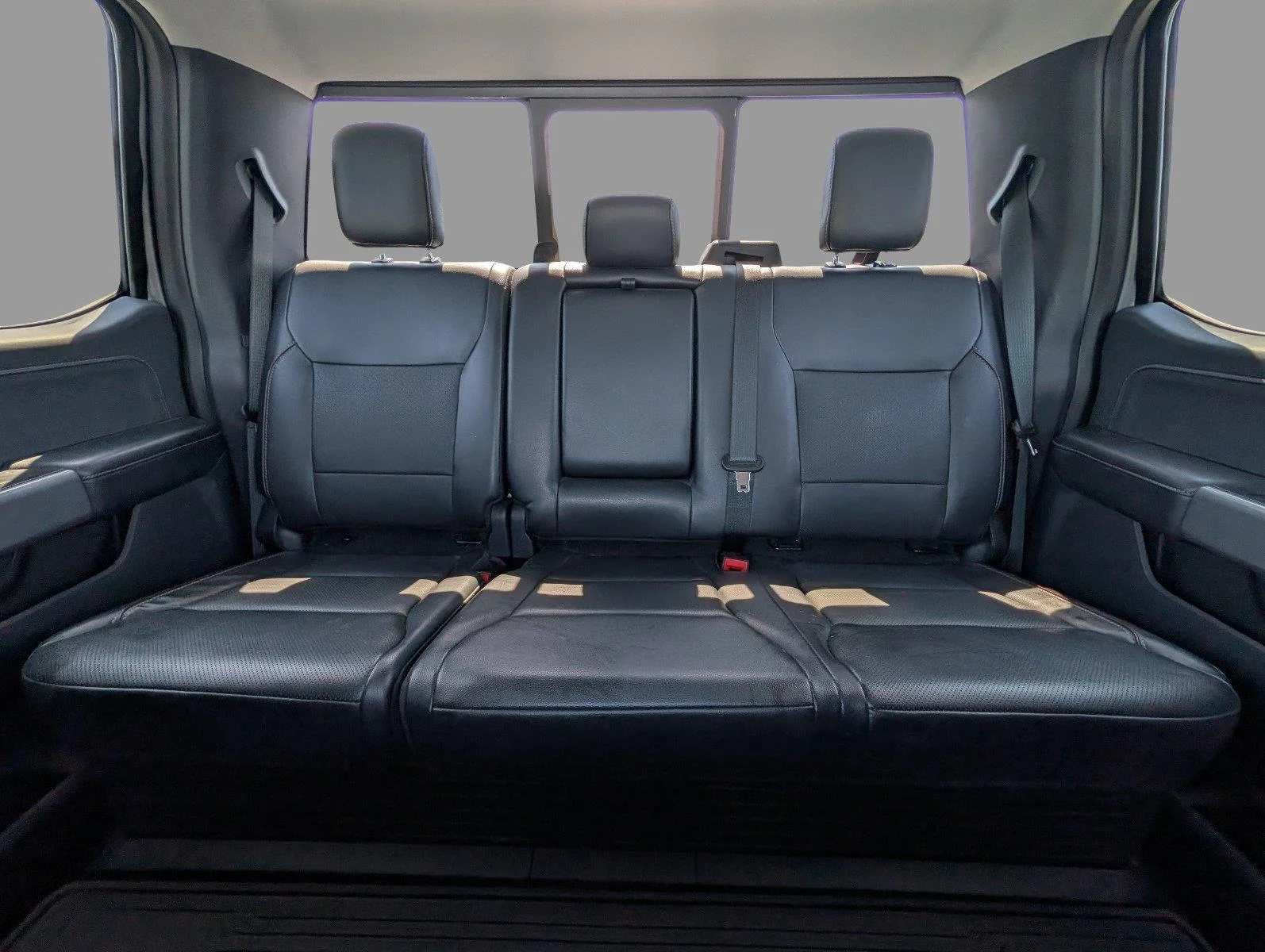 Used 2024 Carbonized Gray Ford Lariat image 14