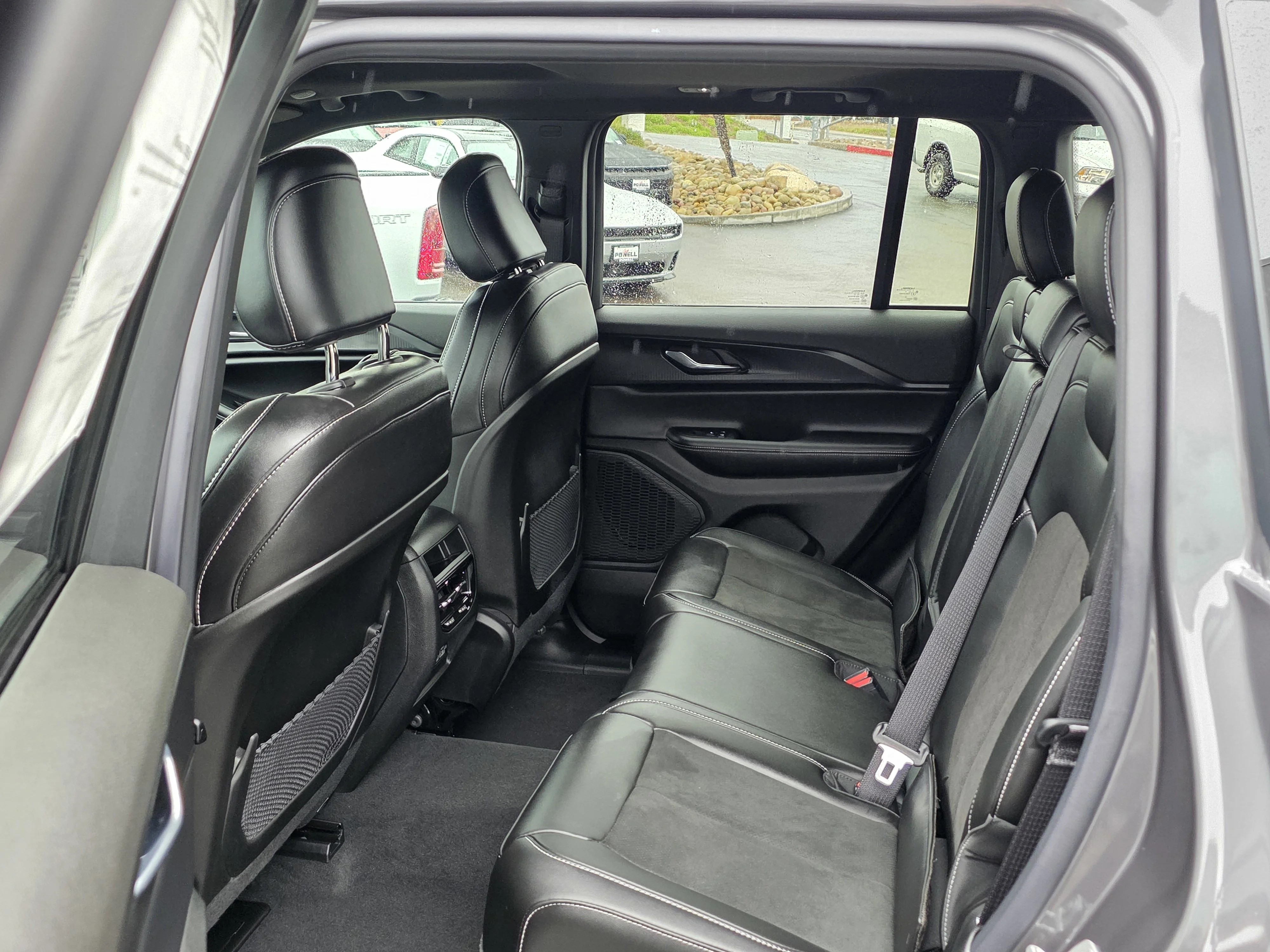 New 2025 Gray Metallic Jeep Altitude X image 17