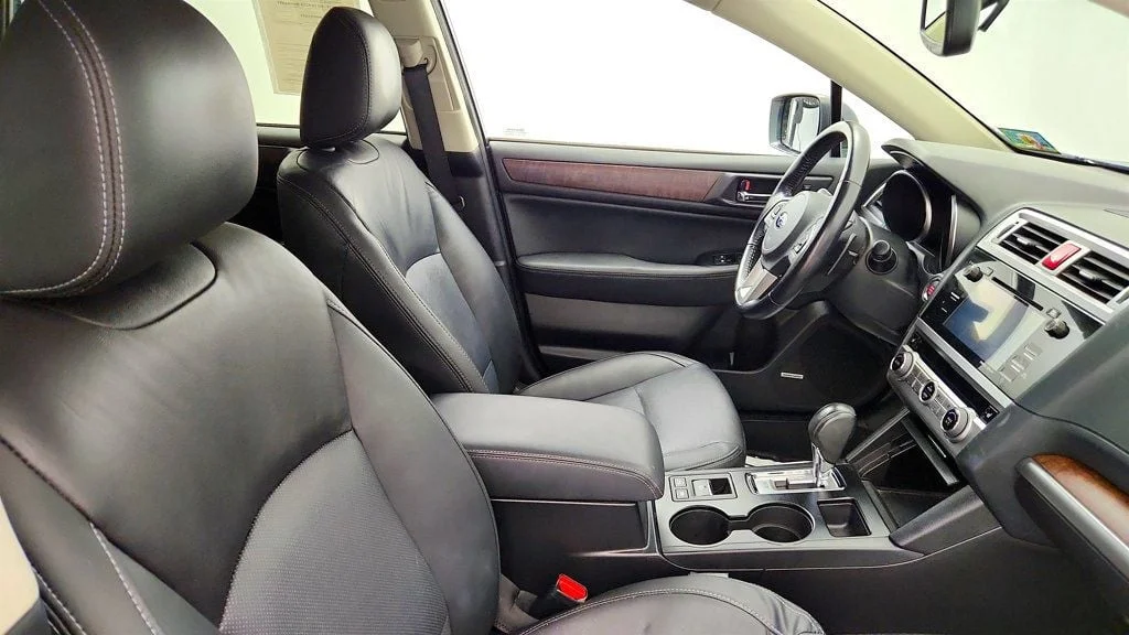 Used 2016 Carbide Gray Metallic Subaru 4dr Wagon 2.5i Limited PZEV w/ Moonroof, Navigation & EyeSight image 24