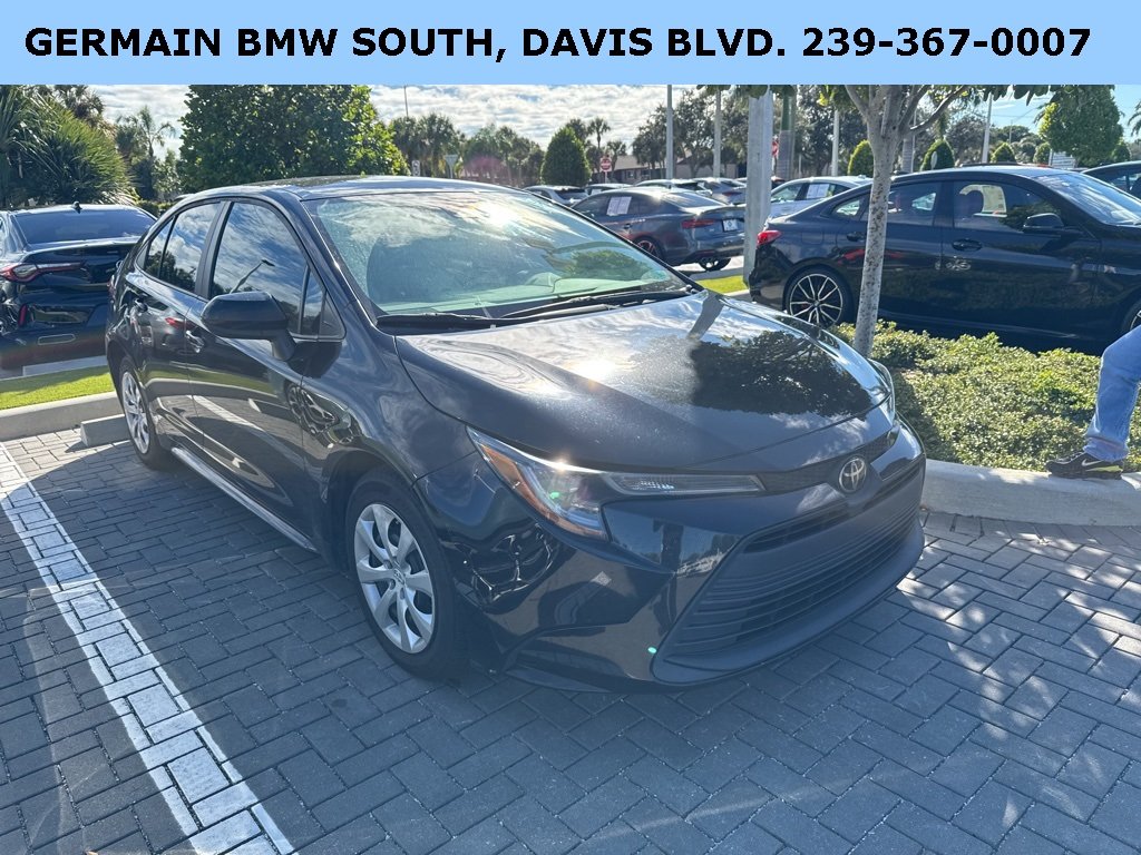 2023 Toyota Corolla LE photo 2