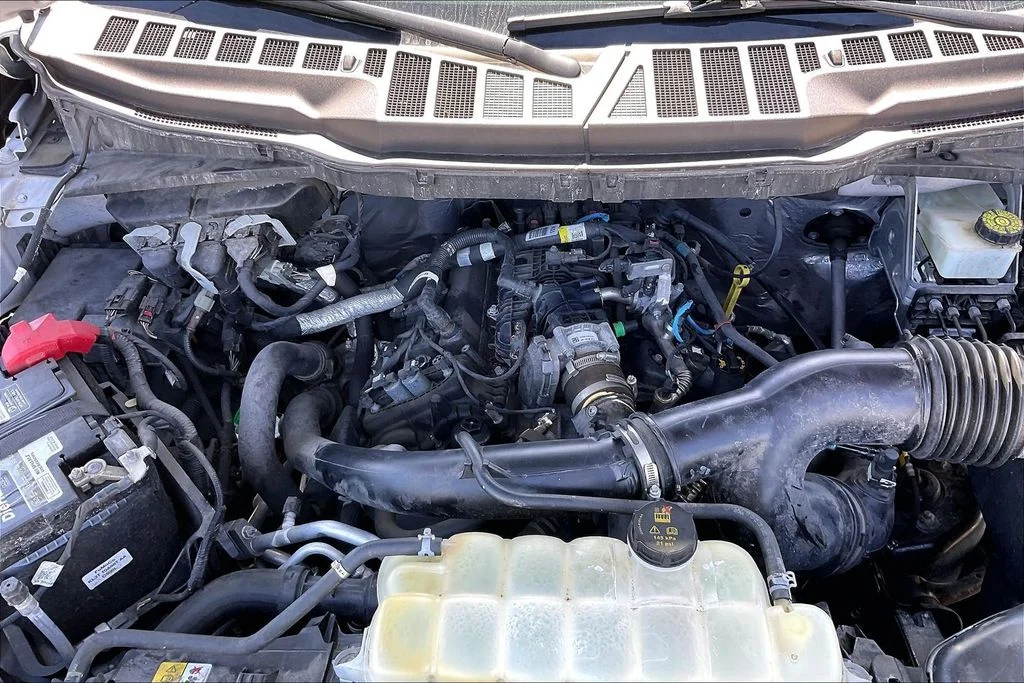 Certified Used 2022 Silver Metallic Ford XLT image 9