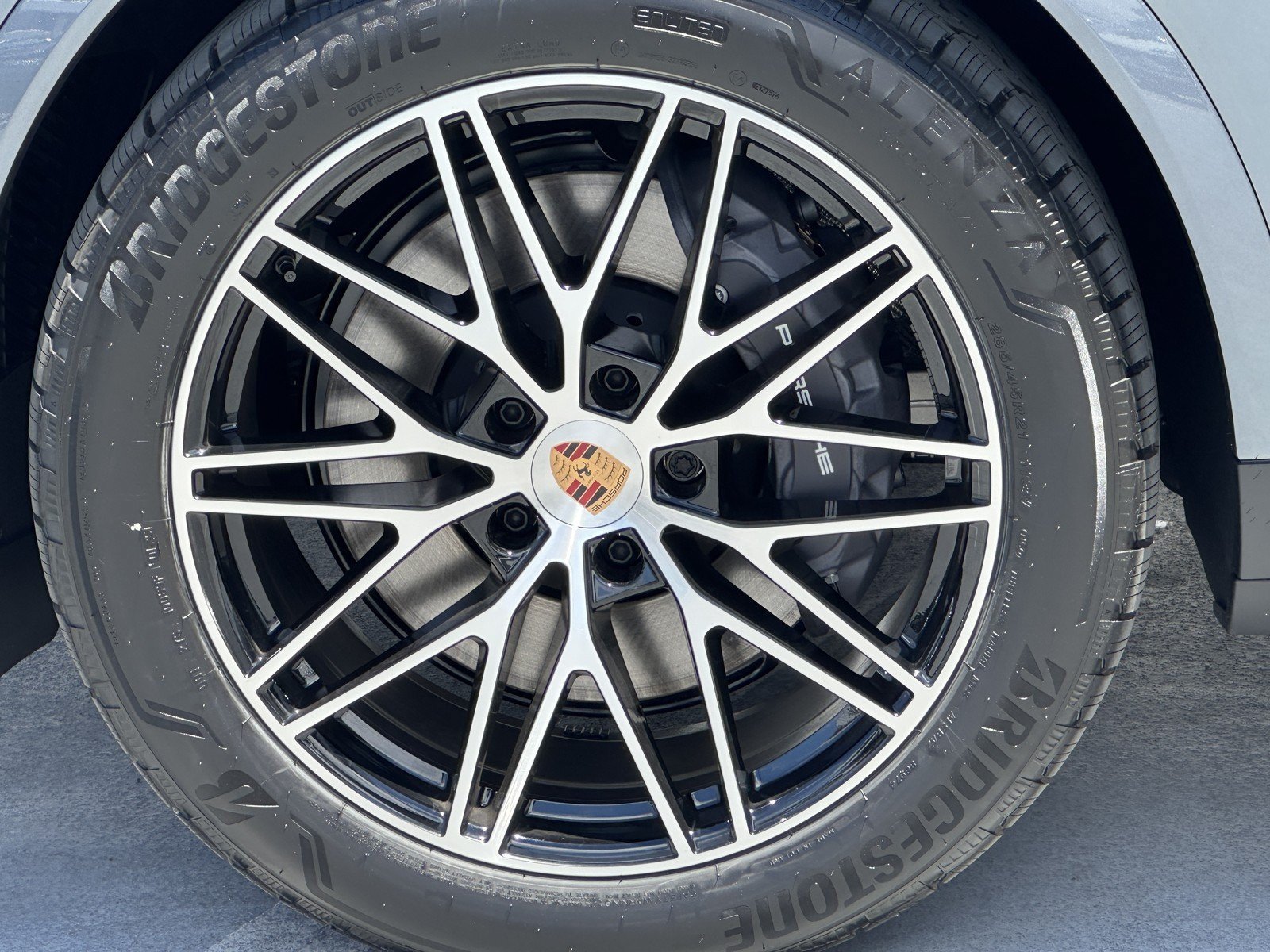 New 2026 Vanadium Grey Metallic Porsche Cayenne (AWD) image 24